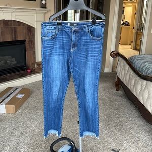 Kut from the Kloth high rise ankle straight leg jeans